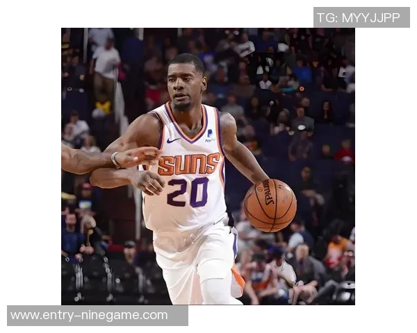 布克展望未来球队成长期待每场比赛的胜利与进步