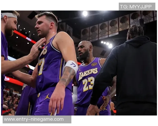 湖记：詹姆斯退役传闻东契奇与里夫斯尚未直接询问他